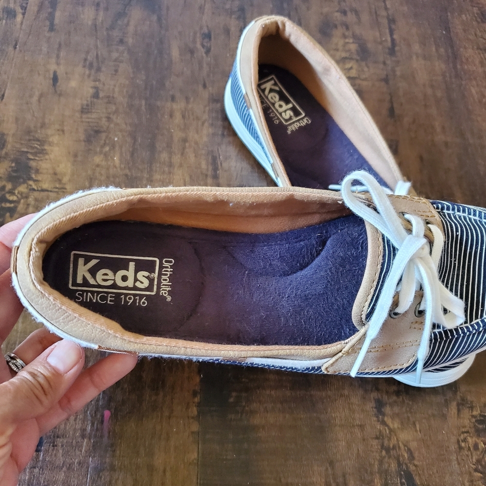 Keds  Women Glimmer Lace Up Ortholite Boat Shoes Navy and Tan Nautical Size 7 US - Picture 4 of 8